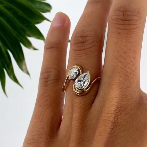 Toi Et Moi Engagement Ring 1.75CTW VVS1 Pear Cut Moissanite Bezel Set Wave Ring Mixed Metal Engagement Rings, Diamond Ring Cuts, Pear Wedding Ring, Aesthetic Rings, Bezel Set Engagement Ring, Pear Cut Engagement Rings, Cute Engagement Rings, Bezel Engagement Ring, Pear Ring