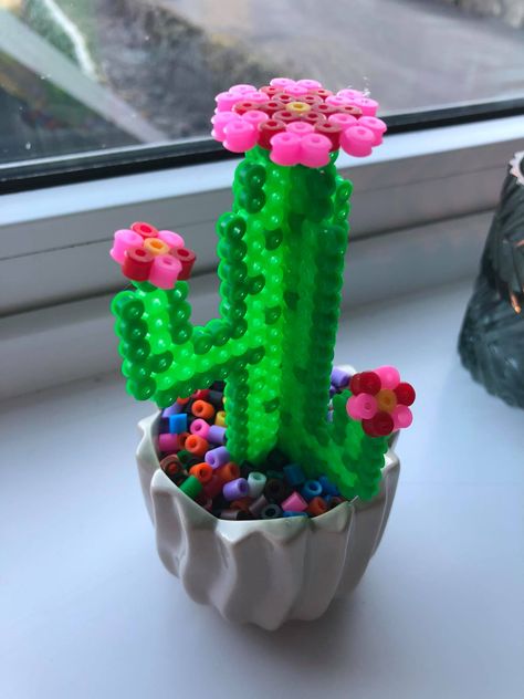 Bead patterns Perler Bead 3d Flower, Perler Bead Display, Perler Cactus, Ironing Beads, Handmade Bookmarks Diy, Melty Bead Patterns, Pearl Beads Pattern, Easy Perler Beads Ideas, Beads Patterns