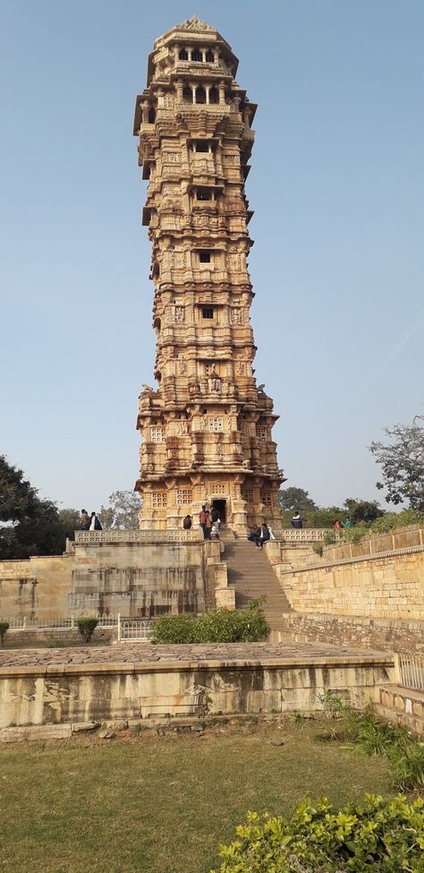 Vijay stambh in chittorgarh fort Rana Sanga, Chittorgarh Fort, Hacker Girl, Brown Eyes Aesthetic, Flag Images, Indian Flag Images, Eyes Aesthetic, Wallpaper Photo Gallery, Wallpaper Flowers