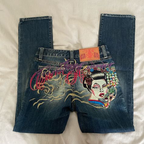 Bleach Dyed Jeans, Punk Style Outfits, Geeky Clothes, Christian Audigier, Cute Pants, 2000s Fashion Outfits, Swaggy Outfits, 2000s Fashion, Lookbook Outfits