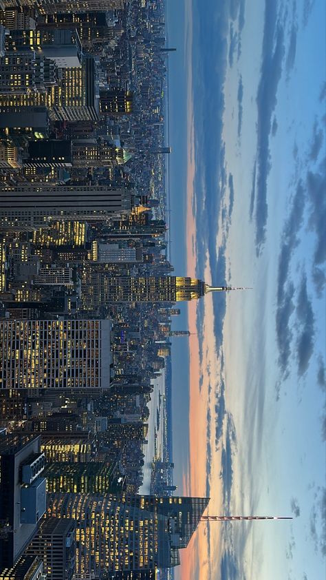 Aesthetic Navy, City Skyline Night, Unique Iphone Wallpaper, Black Phone Wallpaper, Manhattan Ny, Nyc Life, New York Life, Chicago City, Ny City