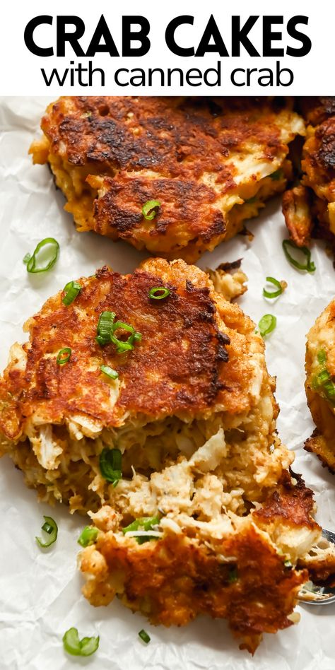 Juicy and delicious Maryland-style crab cakes with Ritz crackers will be your next favorite seafood recipe! With just a bit of filler and delicious lump crabmeat, this easy recipe is perfect for holiday entertaining or an easy weeknight dinner! Crab Cakes Canned Crab Meat, Recipes With Canned Crab Meat, Shredded Crab Recipes, Crab Cakes With Canned Crab Meat, Canned Crab Cakes Recipe Easy, Canned Crab Cakes Recipe, Crab Recipes Lump, Crab Cakes Recipe Easy, Lump Crab Cakes Recipe