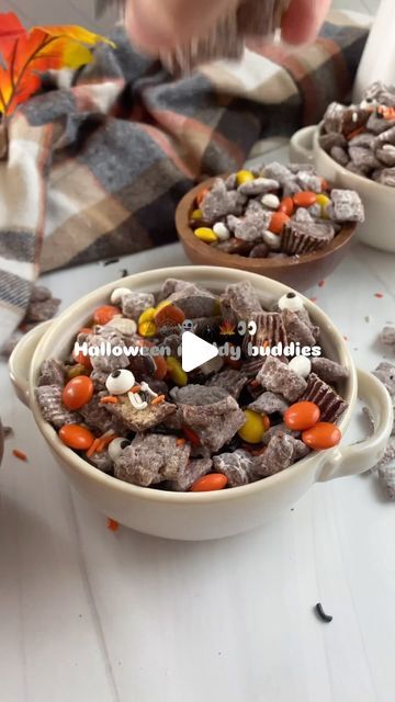 Caitlin Buckler on Instagram: "A fun spooktacular treat for the whole fam or your holiday parties 🥰 

Comment HALLOWEEN for these Halloween muddy buddies" Halloween Muddy Buddies, Muddy Buddy Recipe, Muddy Buddies Recipe, Muddy Buddy, Gluten Free Candy, Chex Cereal, Muddy Buddies, Chex Mix, Sweet Snacks Recipes