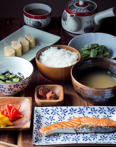 Traditional Japanese Breakfast, Japanese Breakfast Traditional, Japanese Breakfast, Japanese Cooking, Think Food, Japanese Dishes, Japan Food, Chopsticks, Traditional Japanese