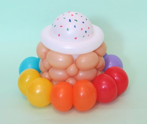 Easter cake with colored eggs of balloons :) Cake With Eggs, Easter Cake, Holiday Calendar, Coloring Eggs, Easter Cakes, Youtube Tutorials, Event Calendar, Balloons, Diy Projects