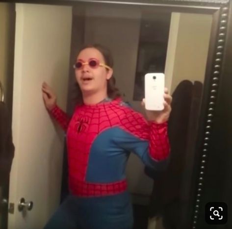 Vine Halloween Costumes, It Is Wednesday My Dudes, Iconic Vines, Vine Quote, Meme Party, Meme Costume, Funny Vine, Spirit Week Outfits, Unique Halloween Costumes