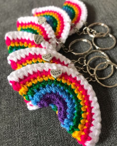 Six rainbow crochet keychains Crochet Party Favors, Crochet Rainbow Keychain, Lgbtq Gifts, Crochet Cards, Crochet Teacher Gifts, Crochet Decorations, Easy Beginner Crochet Patterns, Amigurumi Keychain, Crochet Rainbow