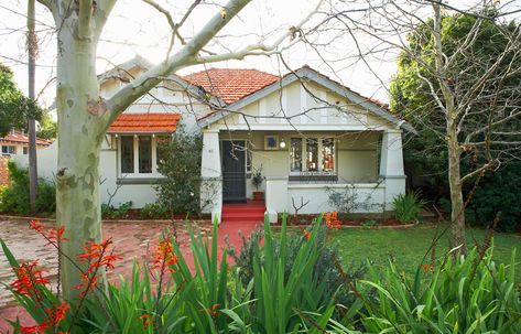 It’s the weekend task that will keep you warm all winter Exterior Paint Ideas, Exterior Columns, House With Land, Californian Bungalow, Australia Pictures, Older Homes, Bungalow Exterior, Front Garden Design, Exterior Paint Color