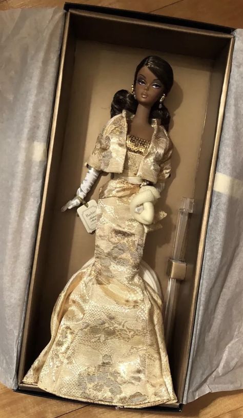 Old Barbie Dolls, Doll Aesthetic, Silkstone Barbie, Beautiful Barbie Dolls, Barbie Fashionista, Old Dolls, Vintage Barbie Dolls, Barbie Collector, Barbie Collection