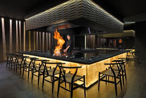 Grill Restaurant Design, Resturant Interior, Teppanyaki Restaurants, Hibachi Restaurant, Bistro Interior, Japanese Restaurant Interior, Japanese Restaurant Design, Costa Adeje, Bar Counter Design