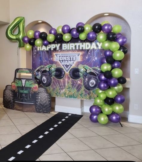 Monster Jam Birthday Backdrop, Monster Truck Balloon Garland, Monster Truck Theme Birthday Party, Monster Jam Birthday Party, Monster Truck Theme, Monster Jam Birthday, Monster Jam Party, Monster Truck Party, Monster Trucks Birthday Party