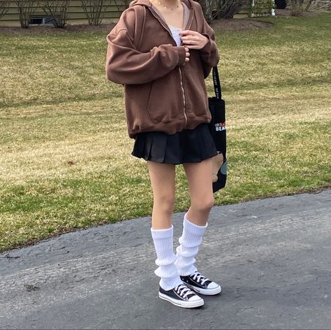 Hoodie And Skirt Outfit Aesthetic, Zip Up Hoodie With Skirt, Skirt And Zip Up Hoodie Outfit, Brown Oversized Hoodie Outfit, Oversized Hoodie Skirt Outfits, Oversized Hoodie Outfit With Skirt, Zip Up Hoodie Outfit Grunge, Brown Hoodie Outfit Aesthetic, Hoodie With A Skirt