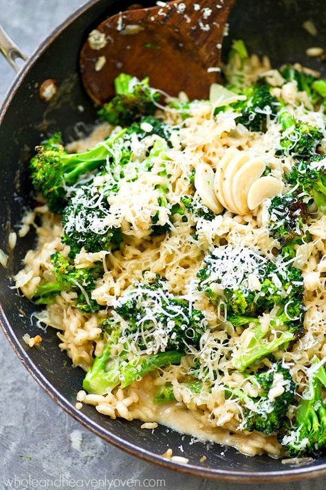 Quiche Chorizo, Broccoli Parmesan, Healthy Weekly Meal Plan, Garlic Roasted Broccoli, Parmesan Broccoli, Garlic Broccoli, Parmesan Risotto, Creamy Parmesan, Weekly Meal Plan