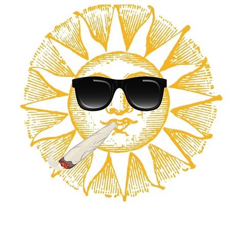 Funny Sun Sunglasses Smoking Weed Joke Design Sun With Sunglasses Drawing, Sun Graffiti, Glo Gang Logo, Medieval Sun, Hippie Drawing, Alevel Art, Funny Sun, Sun Drawing, Diy Beer