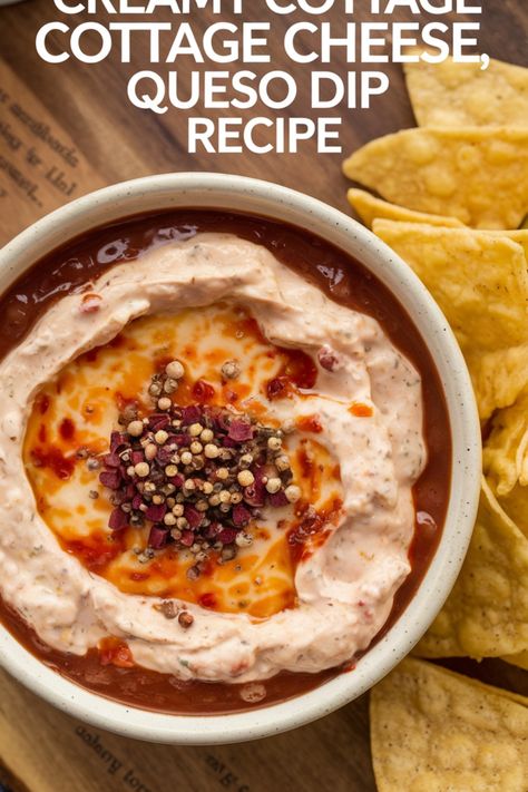 Creamy cottage cheese queso dip with tortilla chips on a wooden surface. Bariatric Dip Recipes, Healthy Queso Dip, Cowboy Queso Dip, Cottage Cheese Queso Dip, Cowboy Queso, Cheese Queso Dip, Snack Low Calorie, Cottage Cheese Queso, Velveeta Cheese Dip