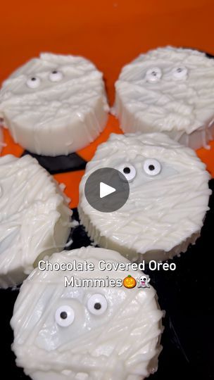 153K views · 1K reactions | Chocolate Covered Oreo Mummies🎃👻 | Chocolate Covered Oreo Mummies🎃👻  #spookyseason  #treats  #dessert  #reels  #easyrecipes  #HalloweenTreats  #Halloween  #spooky  #chocolatelover  #oreos... | By Makeup by Jess | Facebook Oreo Mummies, Halloween Oreos, Chocolate Covered Oreo, Halloween Chocolate, Chocolate Oreos, Oreo Dessert, Chocolate Covered Oreos, Christmas Games, Halloween Spooky