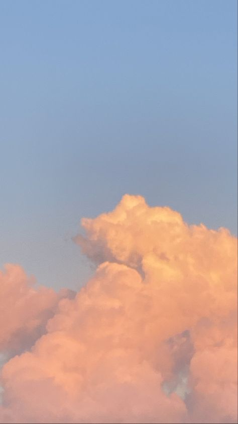 Cloudcore Aesthetic, Zoom Wallpaper, Instagram Feed Goals, Beach Sunset Photography, Pretty Skies, Moon Clouds, Black Phone Wallpaper, Nature Drawing, Pretty Sky