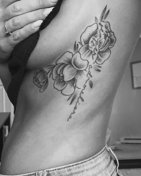 Semper Ad Meliora rib tattoo flowers peonies Floral Tattoo Design Side Rib, Floral Side Tattoos Women Ribs, Side Rib Flower Tattoos Women, Flower Side Tattoos Women Ribs, Big Rib Tattoo, Peony Tattoo Side Rib, Side Body Tattoos, Rib Tattoo Quotes, Stomach Tattoos Women