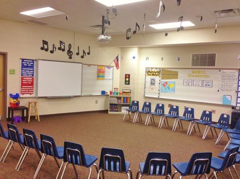 I love how neat and organized this room is! Definitely stealing some of these ideas! Elementary Music Classroom Setup, Music Classroom Organization, Music Room Organization, Elementary Music Room, Music Room Design, Music Classroom Decor, Elementary Music Class, Elementary Music Education, Music Curriculum