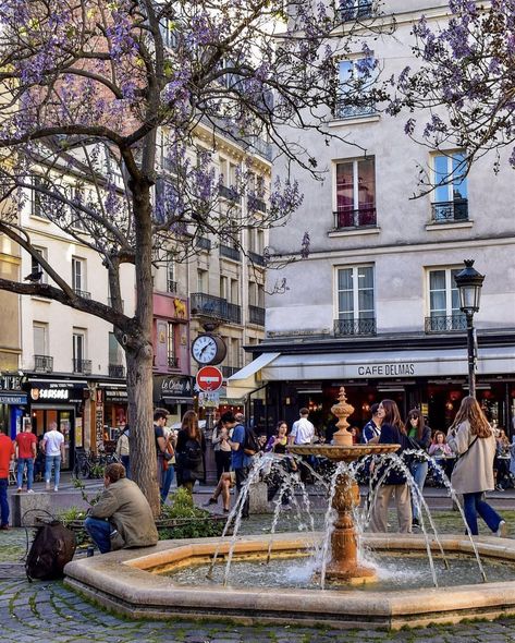 Hidden Gem in Paris Latin Quarter: Place de la Contrescarpe, 75005 Paris Dream, Paris Architecture, Roman Era, Latin Quarter, Roman City, Parisian Life, Dream Places, Furnished Apartment, Paris Street