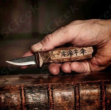 Rustic Rustic Knife, Mora Knives, Forging Knives, Bushcraft Gear, Knife Patterns, Severe Storms, Knife Scales, Lathe Tools, Outdoor Equipment