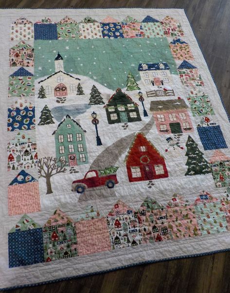 PDF Christmas-town Quilt Pattern...designed by Mickey Zimmer for Sweetwater Cotton Shoppe - Etsy Christmas Applique Patterns, House Quilt Patterns, Christmas Village Collections, Christmas Quilt Patterns, Quick Quilt, Holiday Quilts, Christmas Town, House Quilts, Wall Quilts