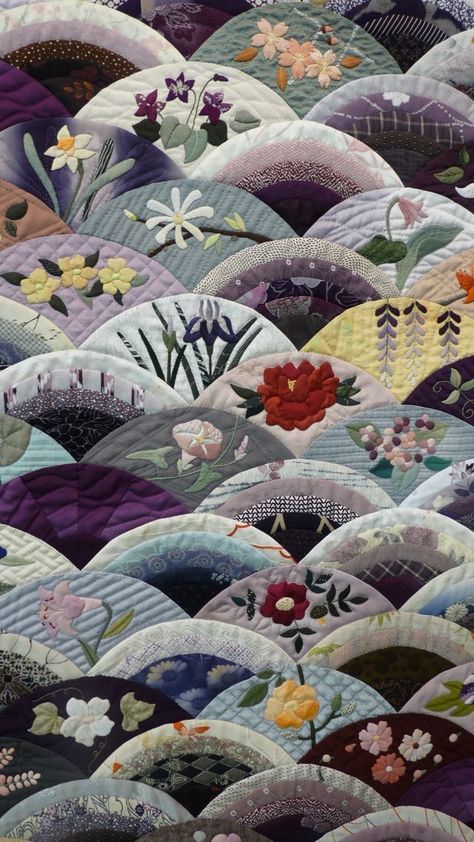 Clamshell Quilt, Japanese Quilt Patterns, Colchas Quilting, Asian Quilts, Japanese Patchwork, Art Chinois, Japanese Quilts, Quilt Show, Applique Quilting