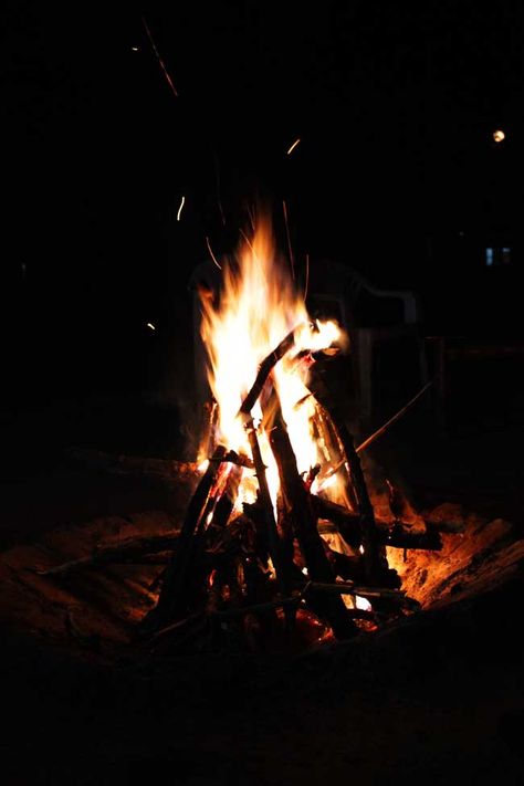 Bonfire - Dubare Camp, Karnataka Fake Bonfire Snaps, Born Fire Night, Born Fire Night Snap, Fire Camp Photography, Camping Story Instagram, Bonfire Snap, Born Fire, Bonfire Aesthetic, Camping At Night