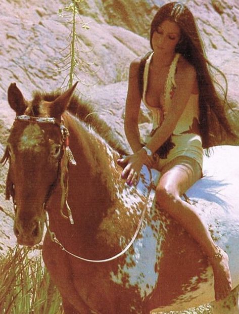 Pin Up Photos, Mazzy Star, Cowgirl Aesthetic, Kathy Ireland, Vintage Americana, Horse Girl, The Ranch, Marilyn Monroe, Old Hollywood