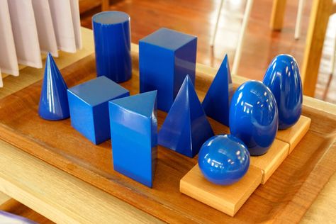 Montessori Geometric Solids, Montessori Math Activities, Montessori Curriculum, Shapes Lessons, Animal Illustration Kids, Montessori Elementary, Montessori Lessons, Dimensional Shapes, Math Materials