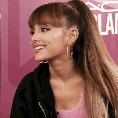 Imagen de ariana grande Ariana Grande Bangs, Ariana Grande Interview, Ariana Grande 2016, Ariana Grande Mac, Ariana Grande Dangerous, Mac Viva Glam, Ariana Grande News, Magazine Japan, Ariana Grande Dangerous Woman