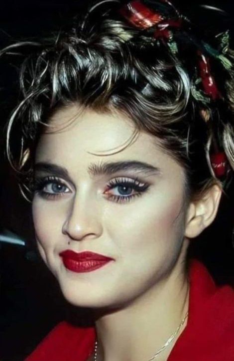 Madonna 80s Makeup, Madonna In The 80s, 80s Rock Makeup, Madonna Fancy Dress, Madonna 80s Fashion, Madonna Young, Madonna Rare, Madonna Looks, Rock Makeup