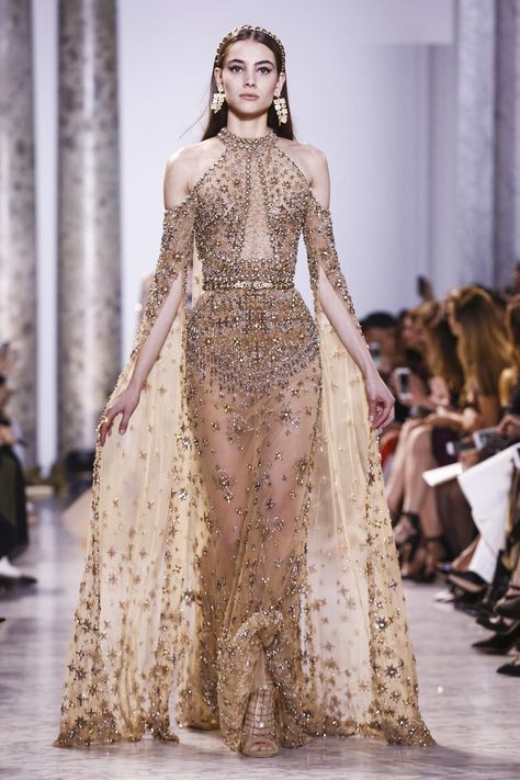 Elie Saab Haute Couture S/S 2017 Paris Elie Saab Haute Couture, Haute Couture Paris, Elie Saab Couture, Gold Gown, Most Beautiful Dresses, Couture Gowns, Embroidery Fashion, Gorgeous Gowns, Kate Moss