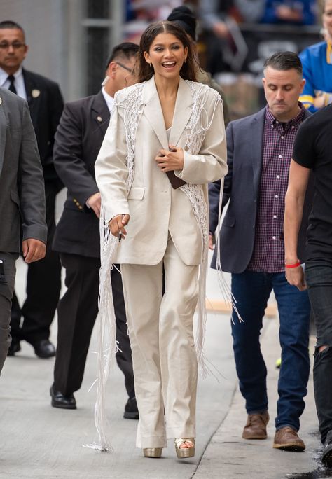 Zendaya Suit, Zendaya Street Style, Zendaya Fashion, Celebs Outfits, Zendaya Outfits, Carmen Electra, Zendaya Style, Street Style Aesthetic, Ports 1961