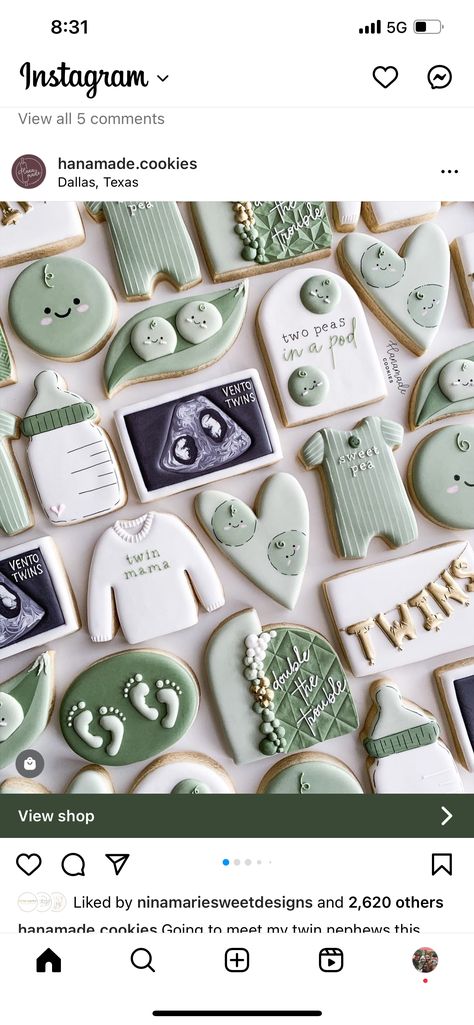 Twin Baby Shower Theme, Sweet Pea Baby Shower, Twin Shower, Sugar Cookie Designs, Peas In A Pod, Twins Baby Shower, Baby Cookies, Fancy Cookies, Cookies Decorated