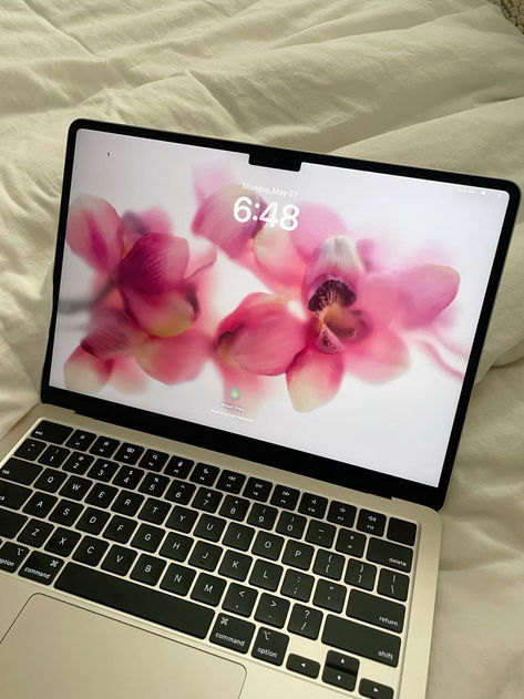 Mac Book Air Aesthetic, Mac Book Air M2, Mac Book Aesthetic, Macbook Air Aesthetic, Mac Book Wallpaper, Mac Aesthetic, Mac Book Case, Apple Ecosystem, Aesthetic Macbook