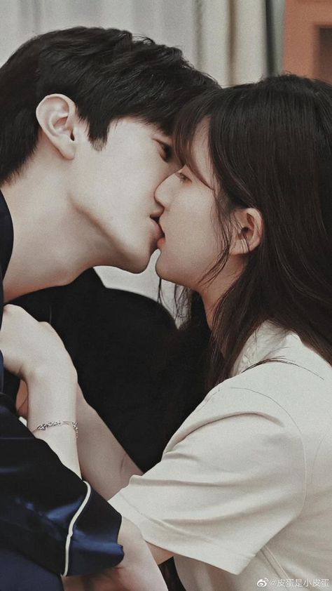 Quotes For Lover, Kissing Technique, Throwback Photos, Romantic Couple Kissing, Korean Drama Romance, Korean Drama Funny, Couple Poses Reference, Romantic Kiss, Crazy About You