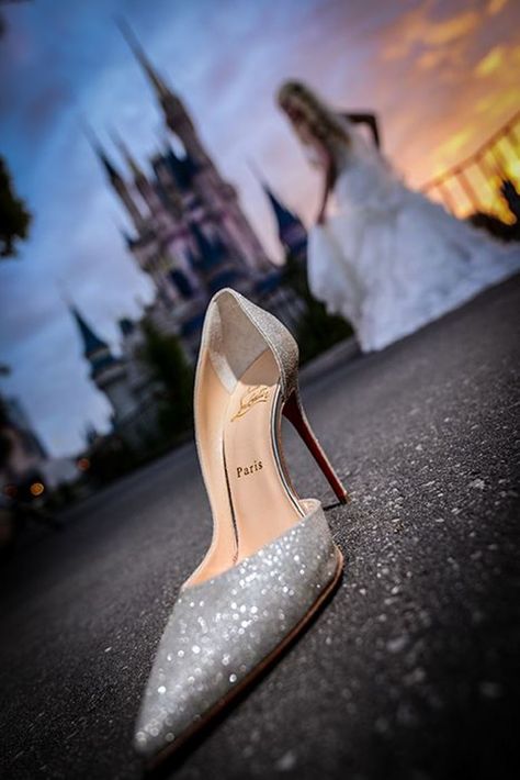 21 photos that celebrate the Art of Wedding Photography | Memorable Indian Weddings Quince Pictures, Shoe Photo, Quinceanera Pictures, Quinceanera Photoshoot, Quinceanera Photography, Disney Fine Art, Fairytale Photography, Shoes Photo, Prom Photos