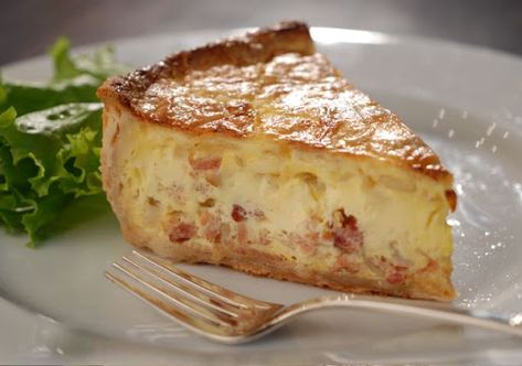 A flaky pie crust filled with a simple, timeless, lighter-than-air quiche flavored with bacon, onion, Gruyère cheese, and nutmeg. Deep Dish Quiche, Quiche Lorraine Recipe, Flaky Pie Crust, Quiche Recipes, Deep Dish, Clean Eating Snacks, Lorraine, Breakfast Brunch, Breakfast Recipes