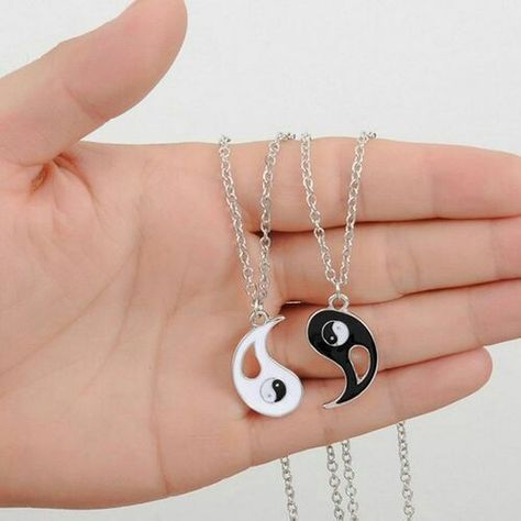 Matching Necklaces For Couples, Relationship Things, Yin Yang Necklace, Valentines Birthday, Christmas Necklace, Couple Necklaces, Couple Jewelry, Couple Bracelets, Gifts For Your Boyfriend