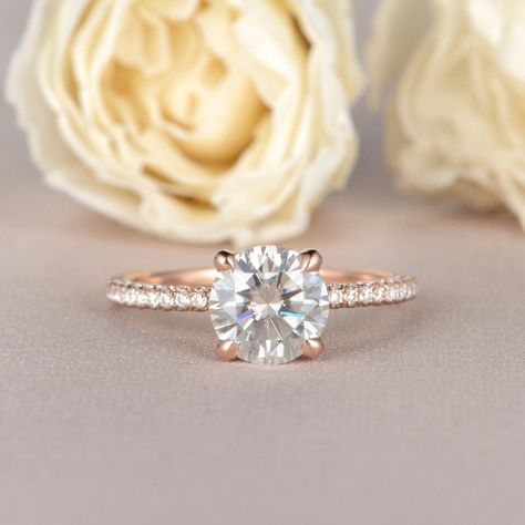 Gold Engagement Ring Moissanite, Anniversary Rings For Her, Engagement Ring Moissanite, Round Moissanite Engagement Ring, Engagement Ring Solitaire, Antique Wedding Rings, Moissanite Engagement Ring Solitaire, Wedding Rings Halo, Promise Rings For Her