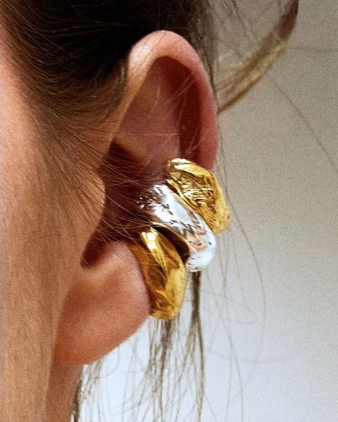 Back in stock ● stackable with irregular texture inspired by meteorites and their fascinating origin, this favorite earcuff can currently be delivered in 2-3 business days. Each Meteorite earcuff is inevitably unique, hand-scupted by us ✋️ #DEARAIL #dearailjewels #earcuff Eat Cuffs, Back In Stock, Ear Cuff, Cuff, Texture, The Originals