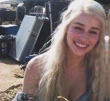 Emillia Clark, Daenerys Targaryen Icons, Daena Targaryen, Game Of Thrones Cast, Targaryen Aesthetic, Gra O Tron, Mother Of Dragons, House Of Dragons, Emilia Clarke