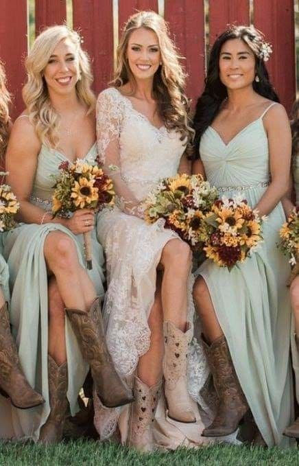 Western Wedding Bridesmaids, Country Wedding Dresses Bridesmaid, Wedding Dresses Country, Country Wedding Bridesmaids, Rustic Bridesmaid Dresses, Country Style Wedding Dresses, Country Bridesmaid, Barn Wedding Dress, Country Wedding Ideas