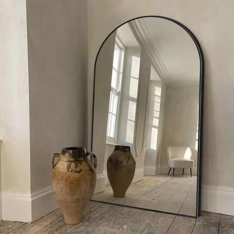 Modern Arched Full Length Aluminum Alloy Floor Mirror Standing Mirror - On Sale - Bed Bath & Beyond - 39861268 Full Size Mirror In Bedroom, Xl Mirror, Large Arched Mirror, Big Mirrors, Grey Bedrooms, Oversized Floor Mirror, Arch Floor Mirror, Flat Decor, Big Mirror