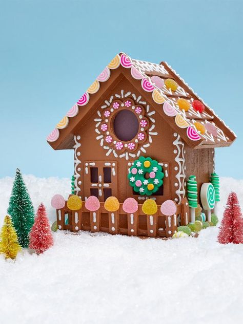 Faux Gingerbread, Cardboard Gingerbread House, Gingerbread House Ideas, Gingerbread Cottage, Cool Gingerbread Houses, Decorating With Sticks, House Gift Box, Christmas Card Display, Gingerbread House Kits