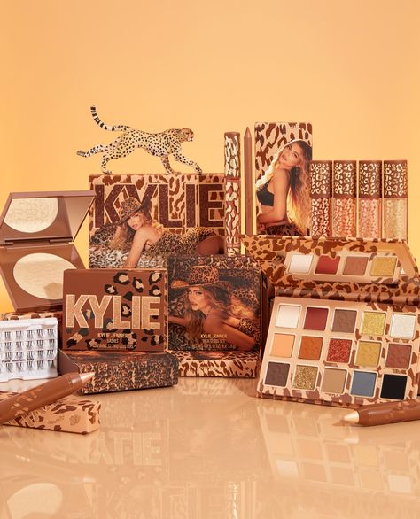 Kylie Jenner Makeup Set, Kylie Jenner Makeup Collection, Kylie Jenner Lashes, Kylie Collection, Kylie Makeup, Kylie Baby, Kylie Skin, Beauty Entrepreneur, Special Makeup