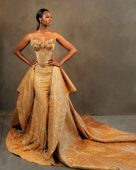 The outfit, the melanin, the moment and the picturesss😍😍 PERFECTION! #jopstudios #wedding #melanin #inspo #gold #weddinginspo Nigerian Prom Dress Gold, Gold African Wedding Dress, Yoruba Wedding Dress, Nigeria Wedding Dress, Nigerian Wedding Attire, African Wedding Dresses, Yoruba Bride, Nigerian Dress, African Weddings