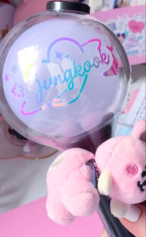 #bts #bangtan #kpop #jungkook #cooky #bt21 #bt21cooky #btsmerch #armybomb #kpop #btscollector #btscollection Cooky And Jungkook, Cooky Bt21 Aesthetic, Bts Lightstick Aesthetic, Cooky Bt21 Wallpaper, Bt21 Cooky And Jungkook, Cookie Bt21, Lightstick Decoration, Bts Lightstick, Cooky Bt21