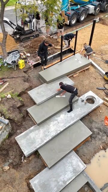 Door Stairs, Concrete Step, Concrete Staircase, Concrete Patio Designs, Exterior Stairs, Concrete Stairs, Floating Stairs, Outdoor Steps, Garden Steps